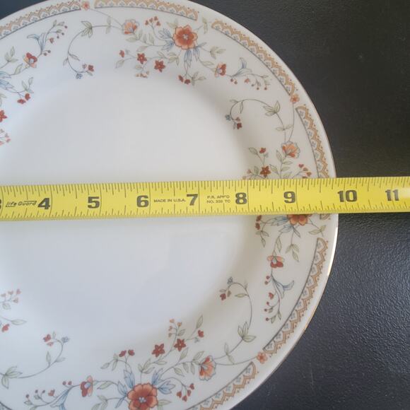 Vintage Fine Porcelain by Northridge China Bright White Floral Design Set of 2 - Picture 12 of 12